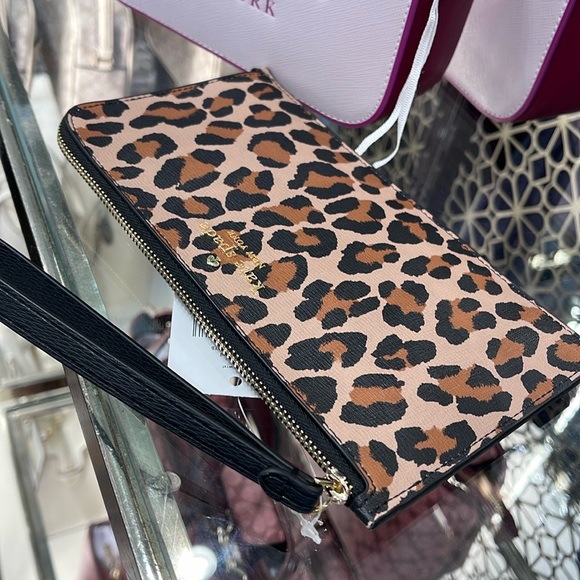 Kate Spade Lucy Leopard Medium L Zip Wristlet
Brown Multi Leopard
NWT - Picture 3 of 16